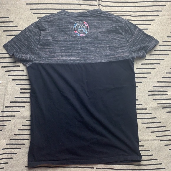 Men’s Hollister Shirt - Picture 2 of 5